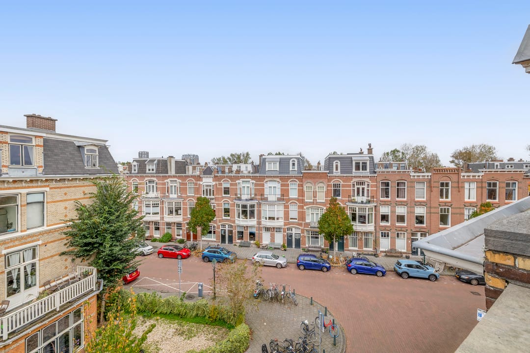 Photo 32 of Voltastraat 12