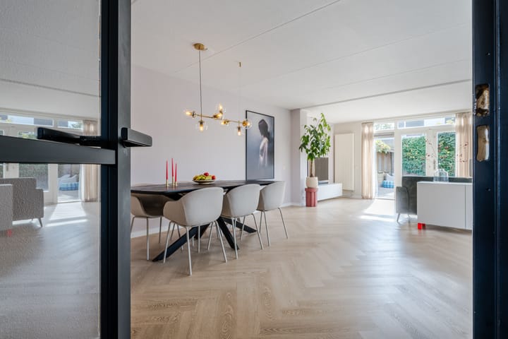 Foto 12 van Weegbree 2