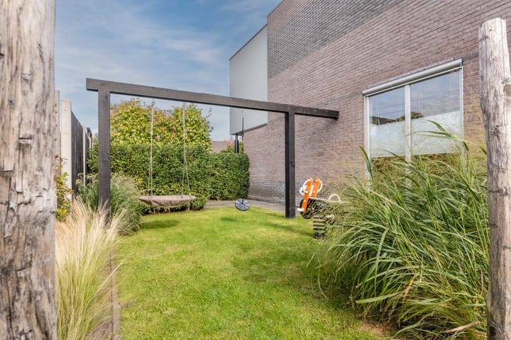 Foto 65 van Weegbree 2