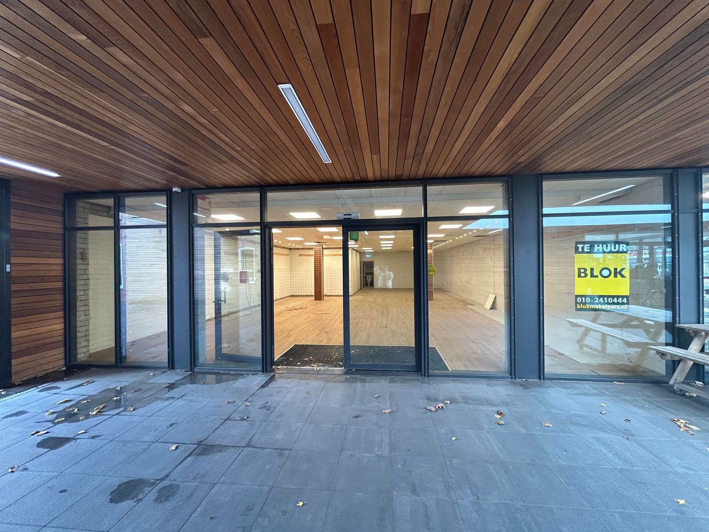 View photo 1 of Raadhuisplein 68-70