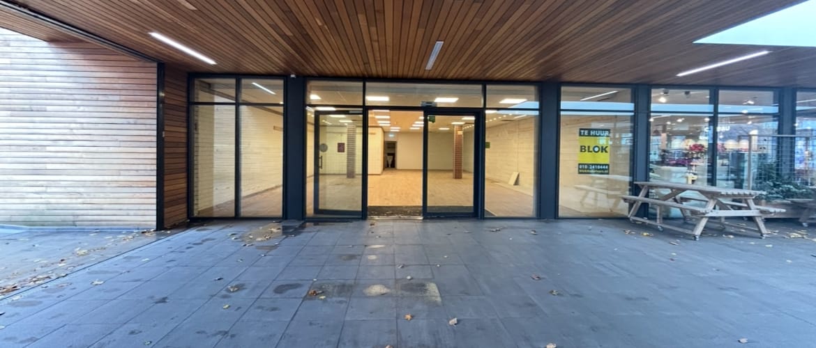 View photo 2 of Raadhuisplein 68-70