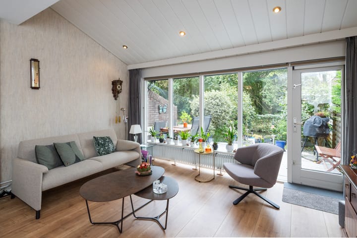 Foto 9 van Krulmos 13