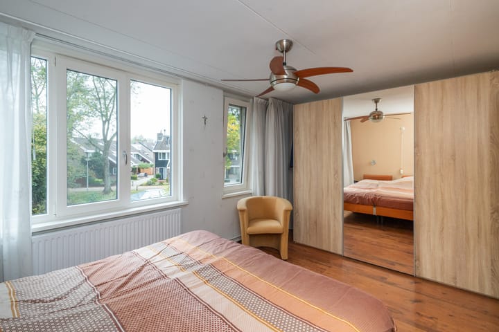 Foto 15 van Krulmos 13