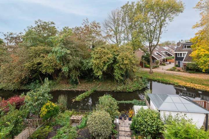 Foto 30 van Krulmos 13