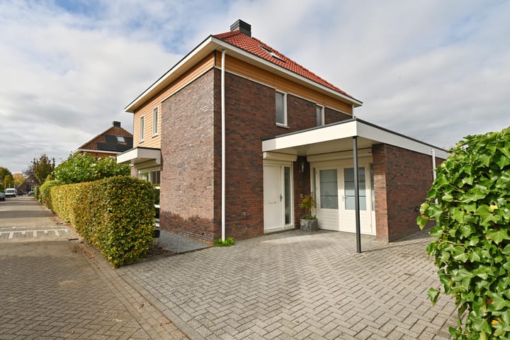 Photo 39 of Koos Veraartstraat 5