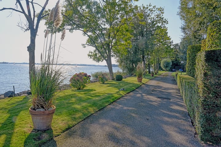 Foto 22 van Nieuw-Loosdrechtsedijk 306