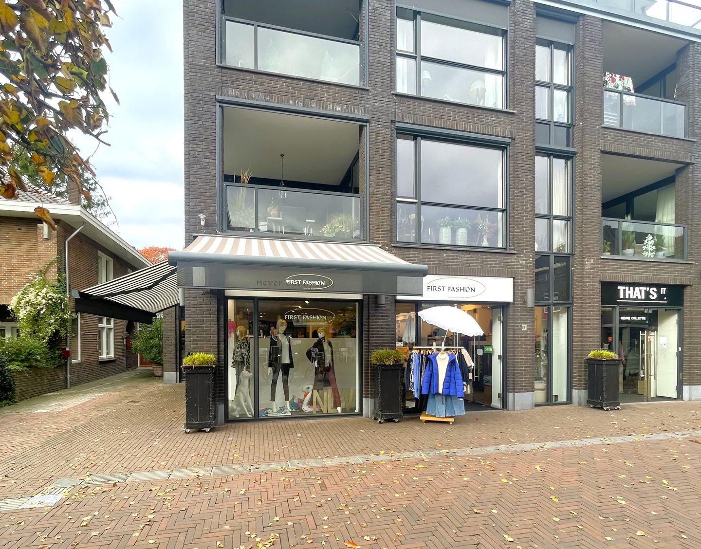 Bekijk foto 2 van Stationsstraat 68-a