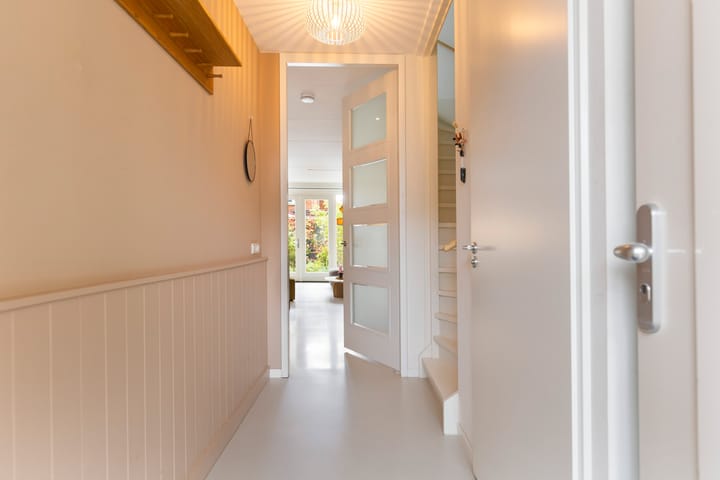 Photo 12 of Hendrik Ouwejanstraat 25