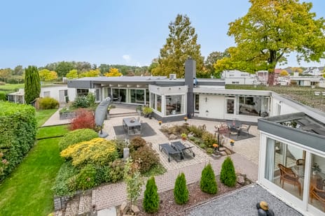 undefined main image