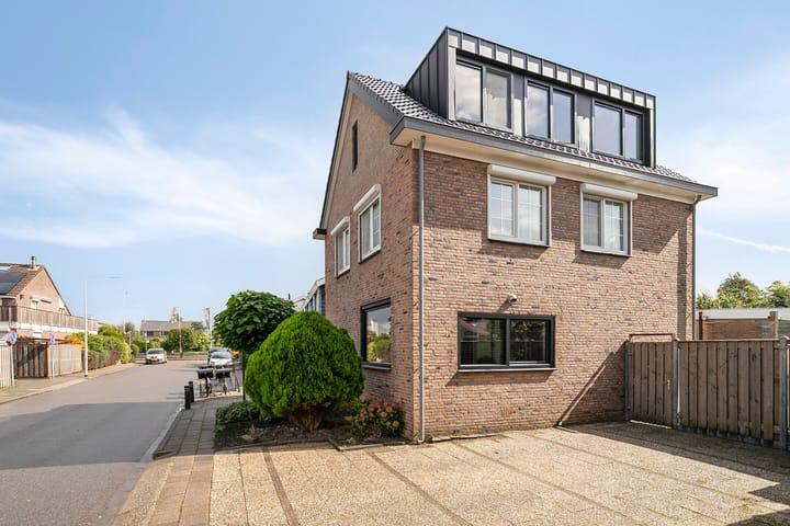 Photo 1 of Weteringlaan 9