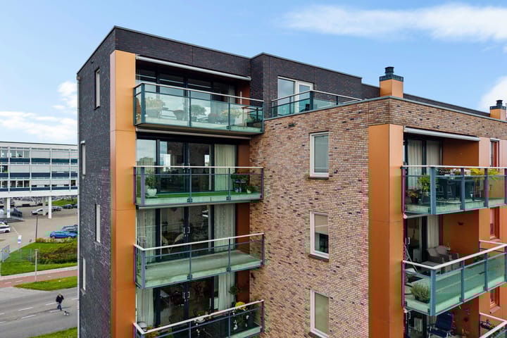 Foto 32 van Vondellaan 61