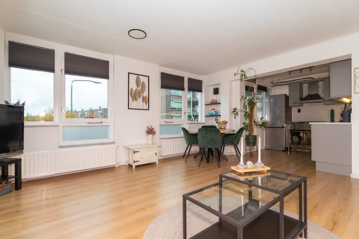 Foto 13 van Betje Wolffplein 2