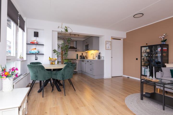 Foto 15 van Betje Wolffplein 2