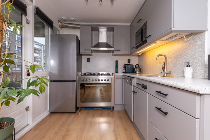 Foto 17 van Betje Wolffplein 2