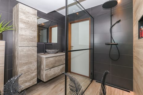 Obalaan 2 secondary image