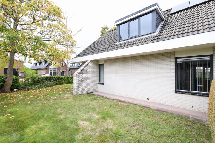 Photo 11 of Obalaan 2