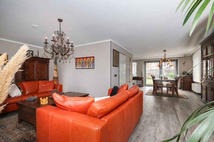 Photo 18 of Obalaan 2