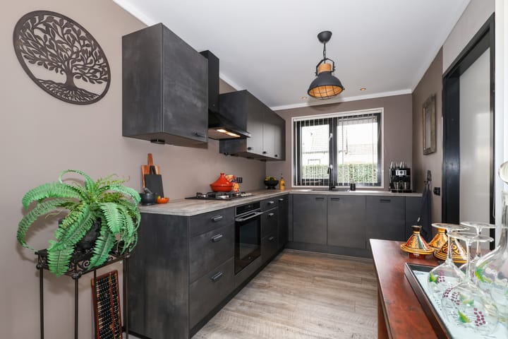 Photo 25 of Obalaan 2