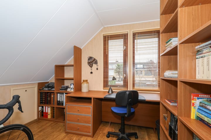 Photo 36 of Obalaan 2