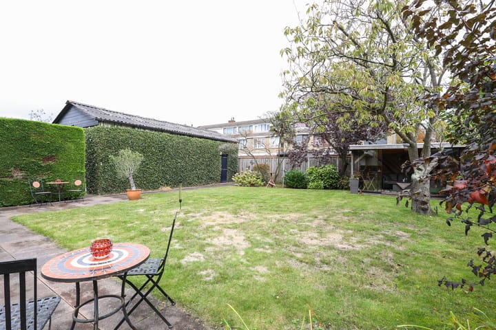 Photo 52 of Obalaan 2