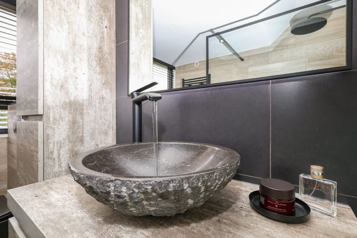 Photo 44 of Obalaan 2