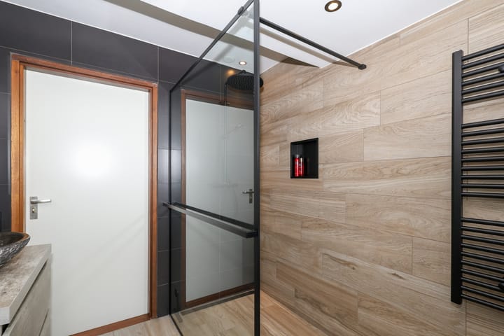 Photo 45 of Obalaan 2