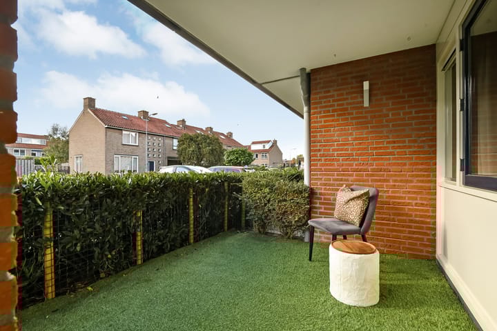 Photo 3 of Amalia van Solmsstraat 16