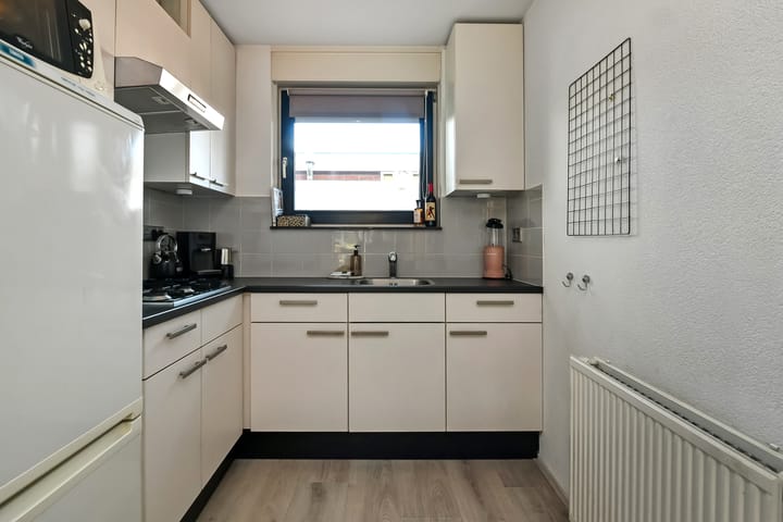 Photo 20 of Amalia van Solmsstraat 16