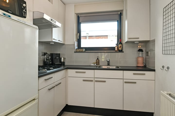 Photo 21 of Amalia van Solmsstraat 16