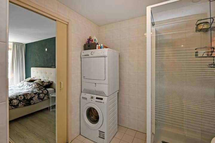 Photo 27 of Amalia van Solmsstraat 16