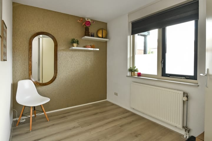 Photo 31 of Amalia van Solmsstraat 16