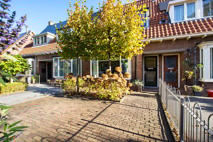 Foto 6 van Manegelaan 15