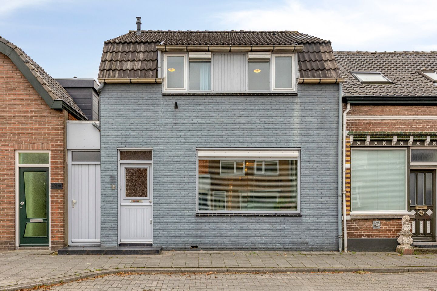 Photo 4 of Veerstraat 18