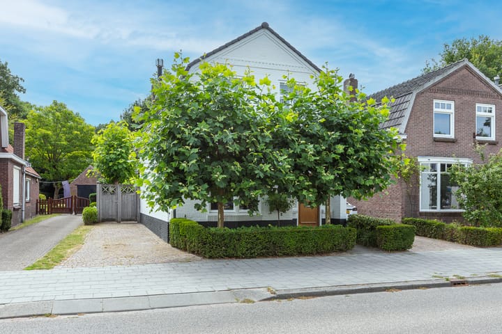 Photo 2 of Willibrorduslaan 60