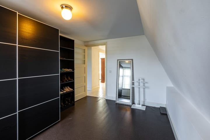 Photo 17 of Willibrorduslaan 60