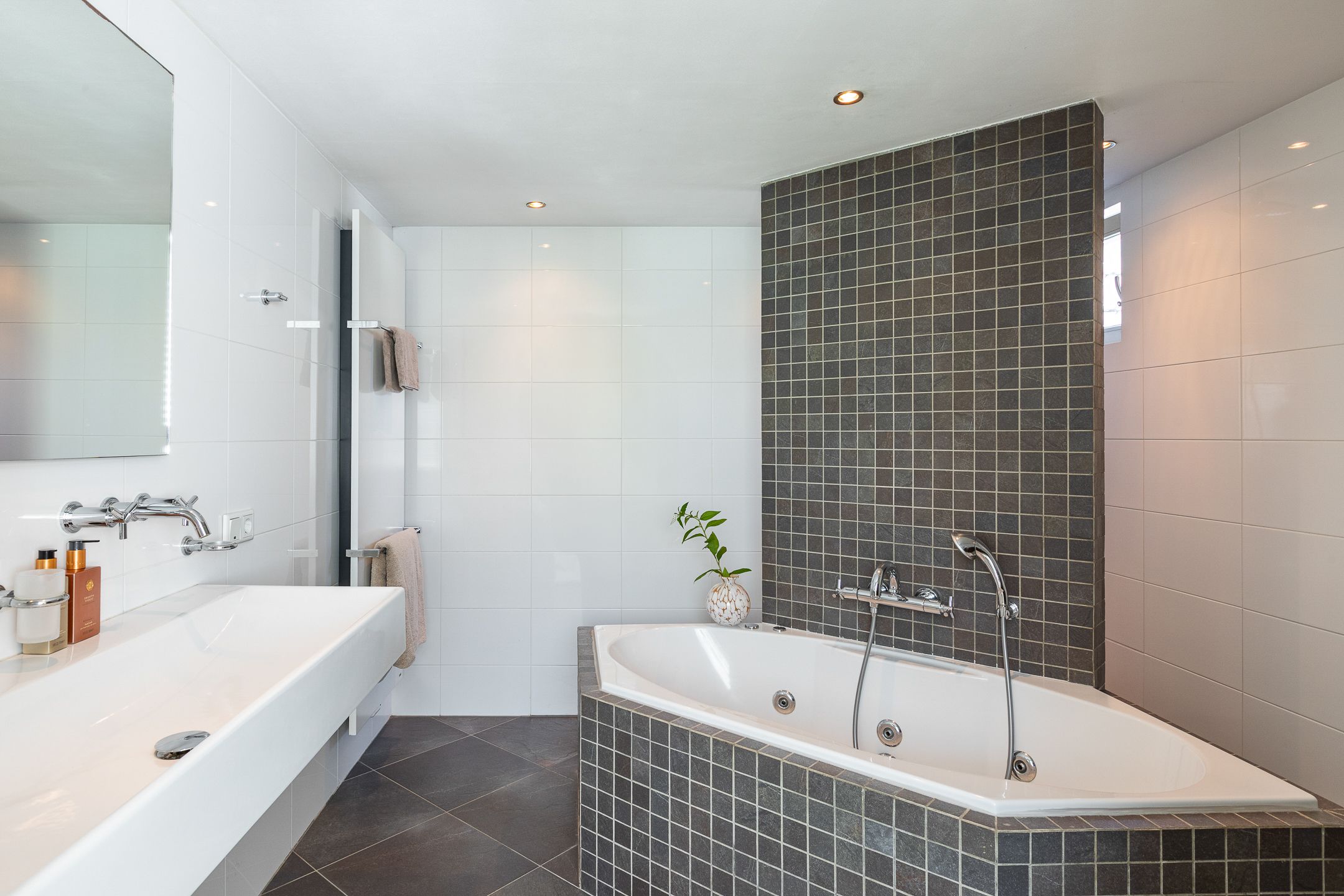 Foto 27 van Willibrorduslaan 60