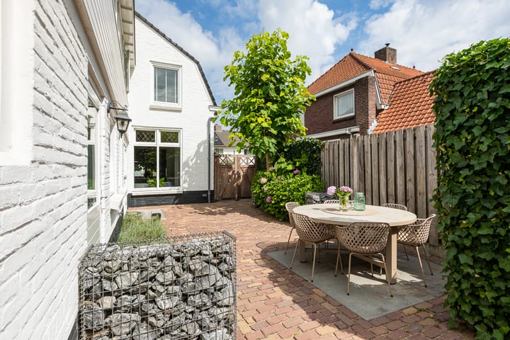 Photo 32 of Willibrorduslaan 60