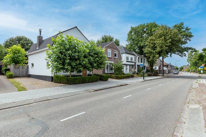 Photo 42 of Willibrorduslaan 60