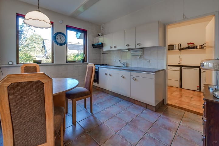 Foto 10 van Chrysantstraat 84