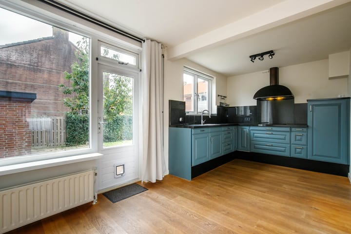 Photo 12 of Visserijstraat 1