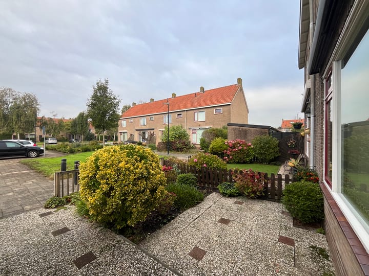 Photo 6 of Beemsterstraat 27