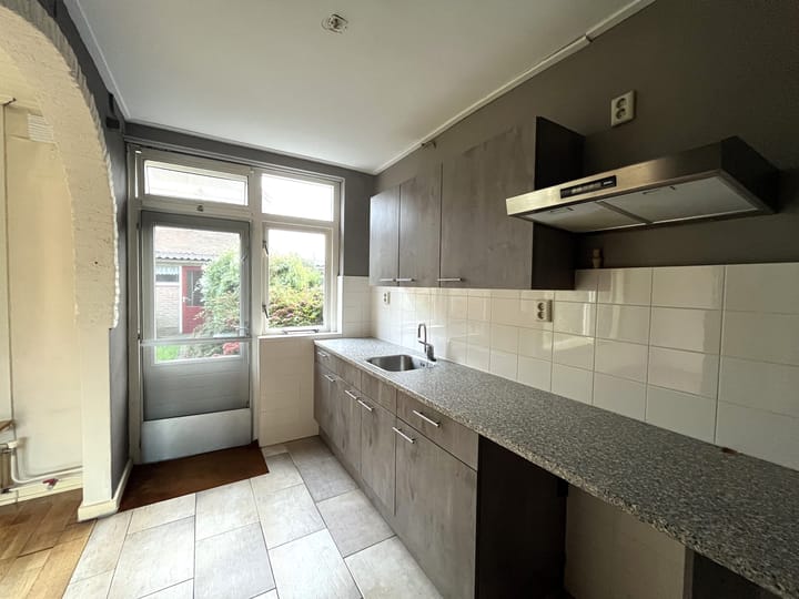 Photo 14 of Beemsterstraat 27