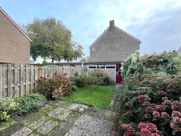 Photo 16 of Beemsterstraat 27