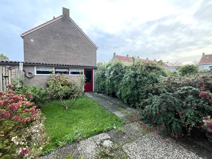 Photo 17 of Beemsterstraat 27