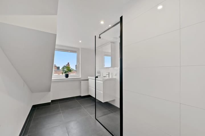 Photo 18 of Vreeswijkstraat 305-B