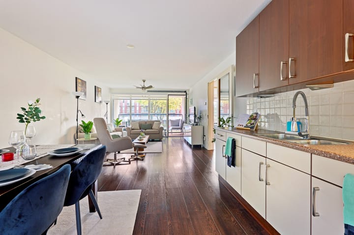 Photo 18 of Zandvoortstraat 2