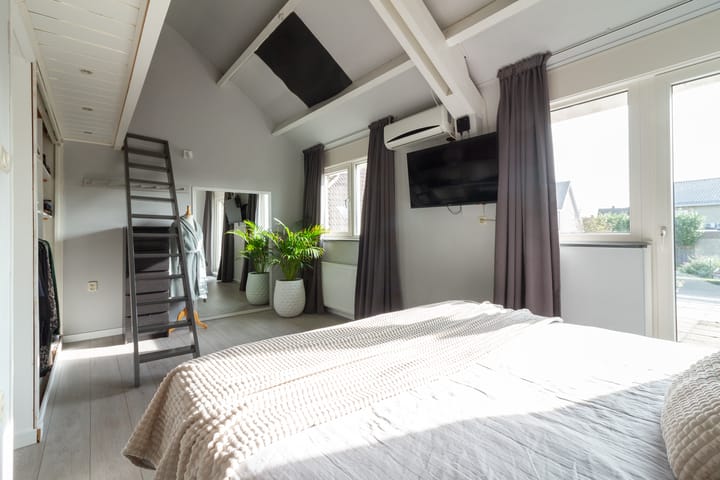 Photo 28 of Bovenste Eind 21