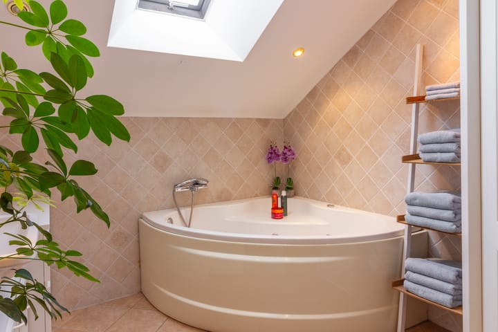 Photo 34 of Bovenste Eind 21