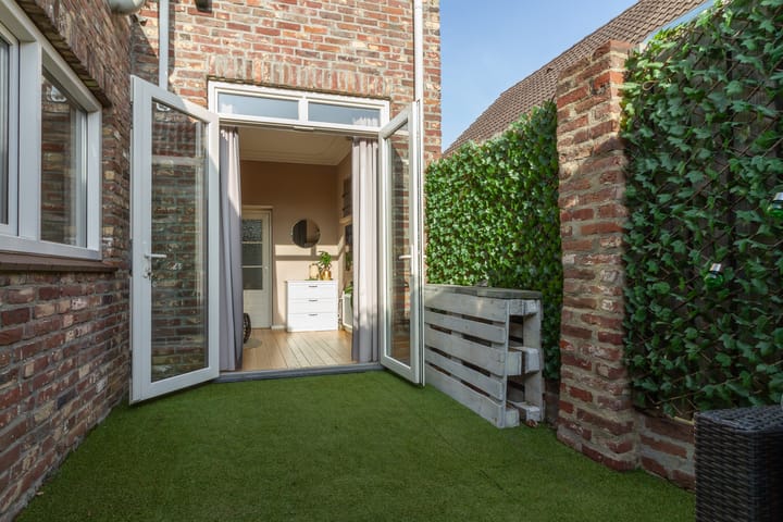 Photo 37 of Bovenste Eind 21