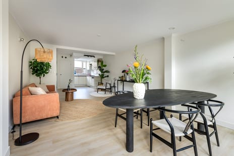 Carolinen 9 secondary image